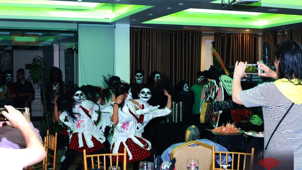 Royal Classic Resort แคนดี้ ภายนอก รูปภาพ